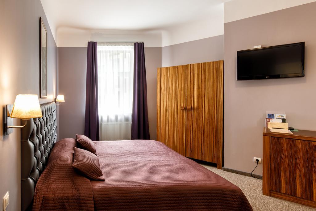 City Hotel Teater Riga Exterior photo